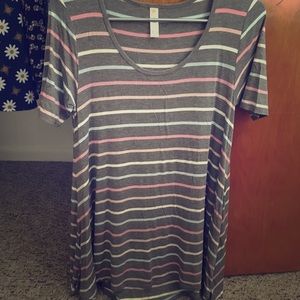 Lularoe perfect tee - never worn